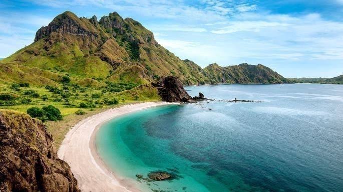 Menikmati Keajaiban Alam Tropis dengan Pemandangan Tak Terlupakan